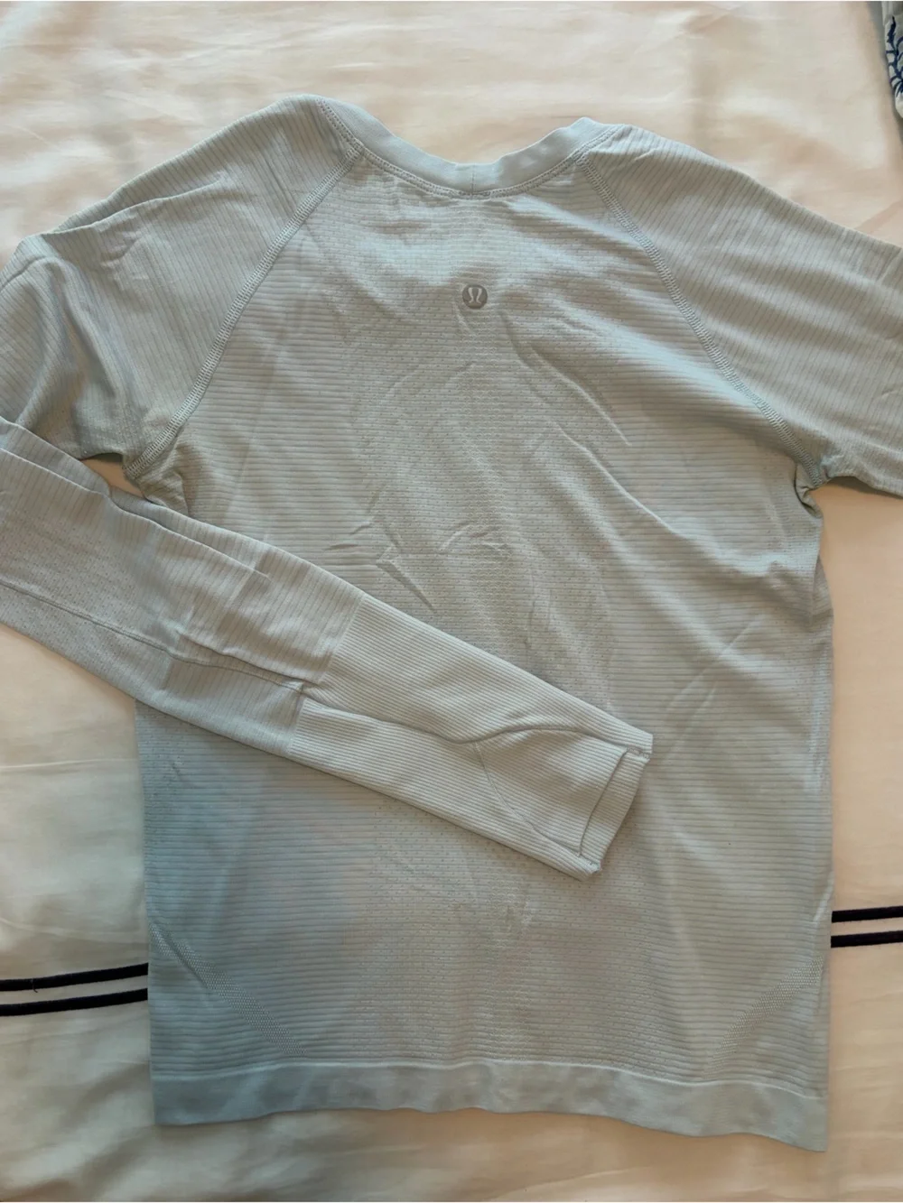 lululemon athletica swiftly tech light blue long sleeve